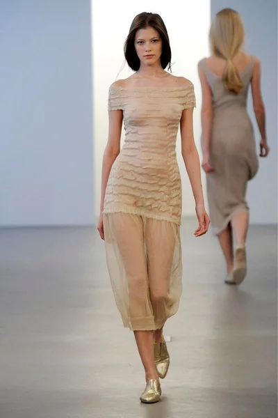 Look 17